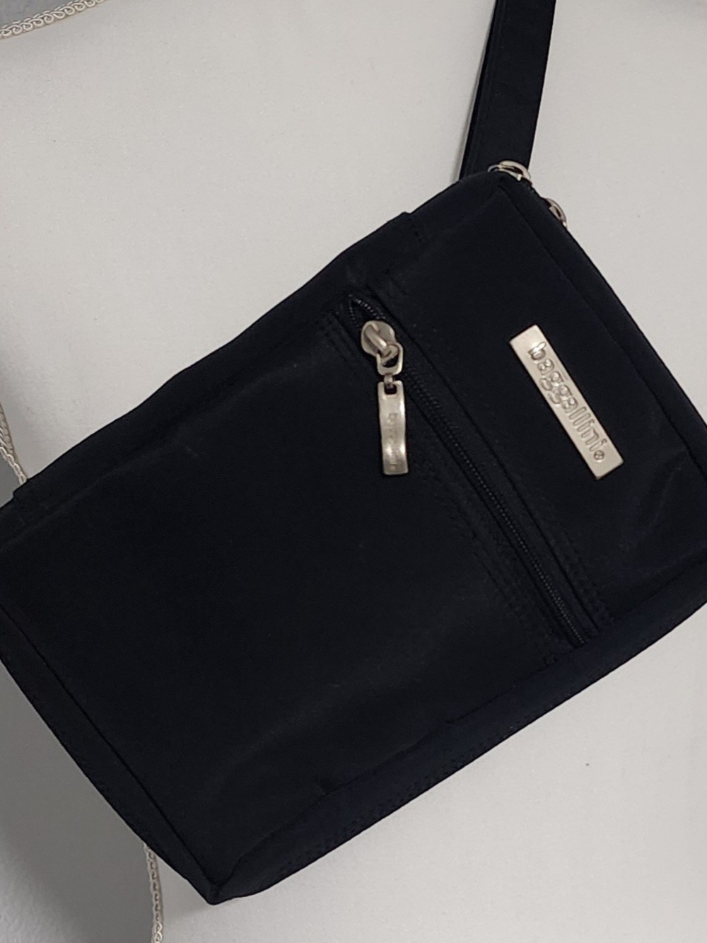 Baggallini Black Nylon Travel Belt Bag Crossbody Bag Purse